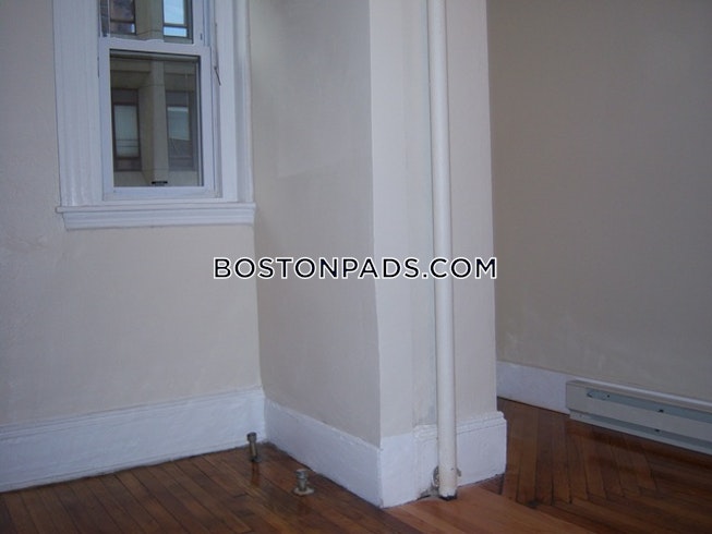 Boston - $4,500 /mo