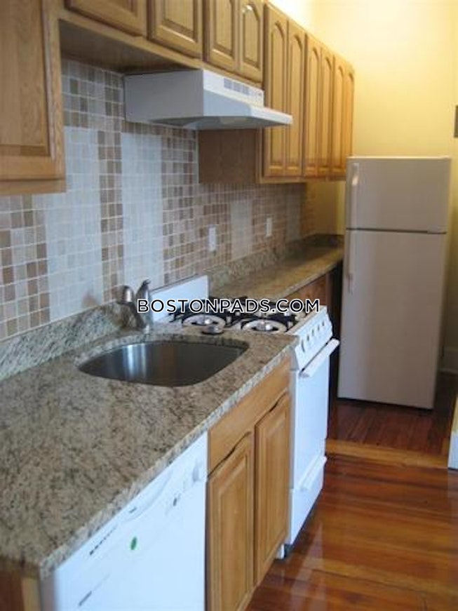 Boston - $2,550 /mo