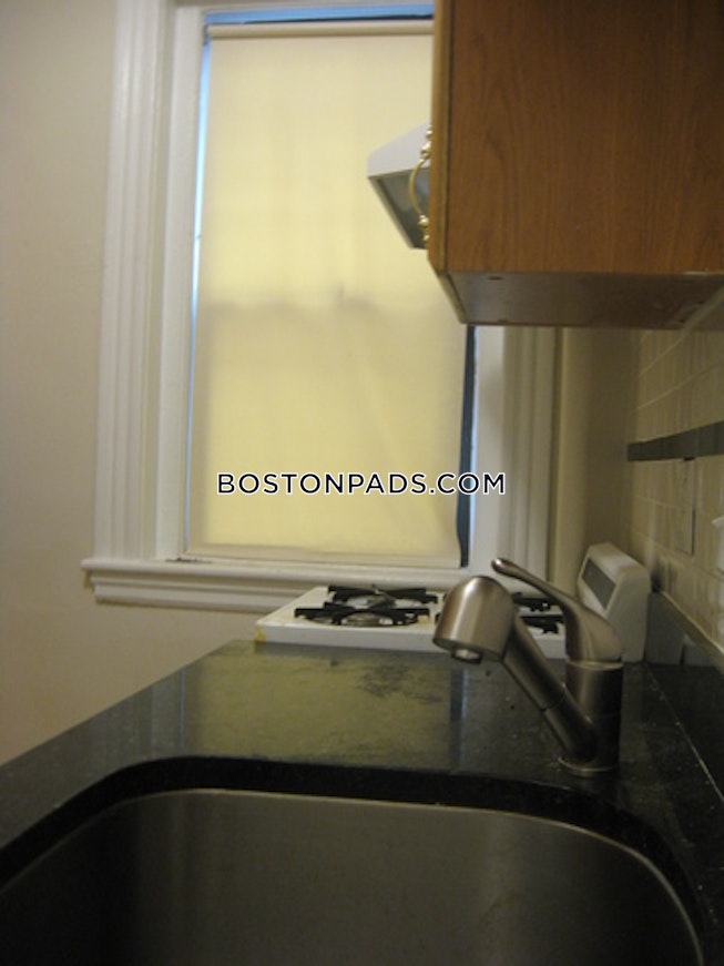 Boston - $1,950 /mo