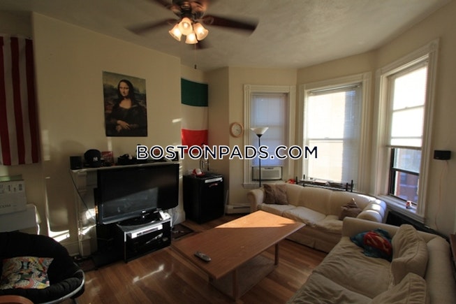 Boston - $5,600 /mo