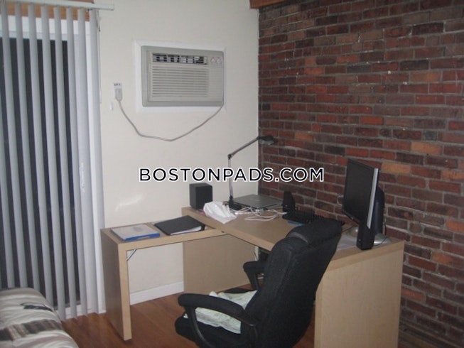 Boston - $2,350 /mo