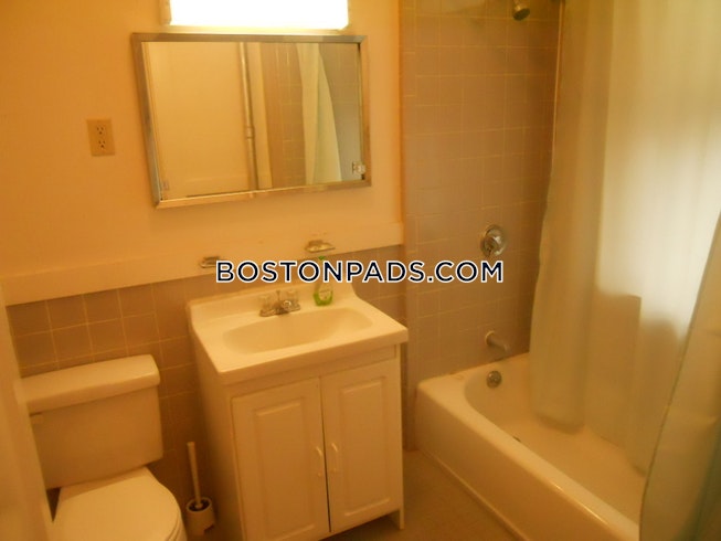 Boston - $2,000 /mo