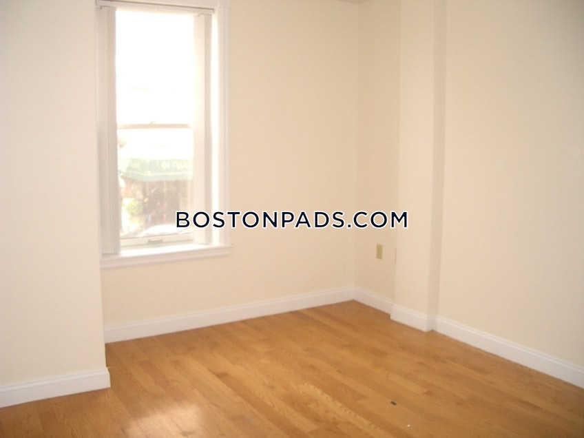 Boston - $5,400 /month