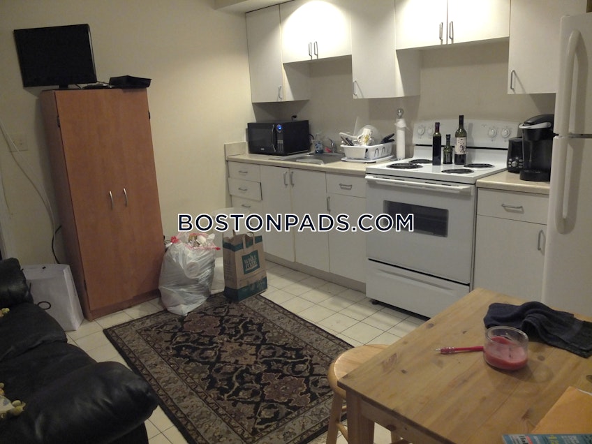 Boston - $2,400 /month