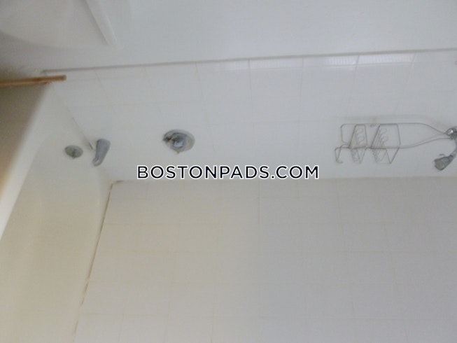 Boston - $2,950 /mo