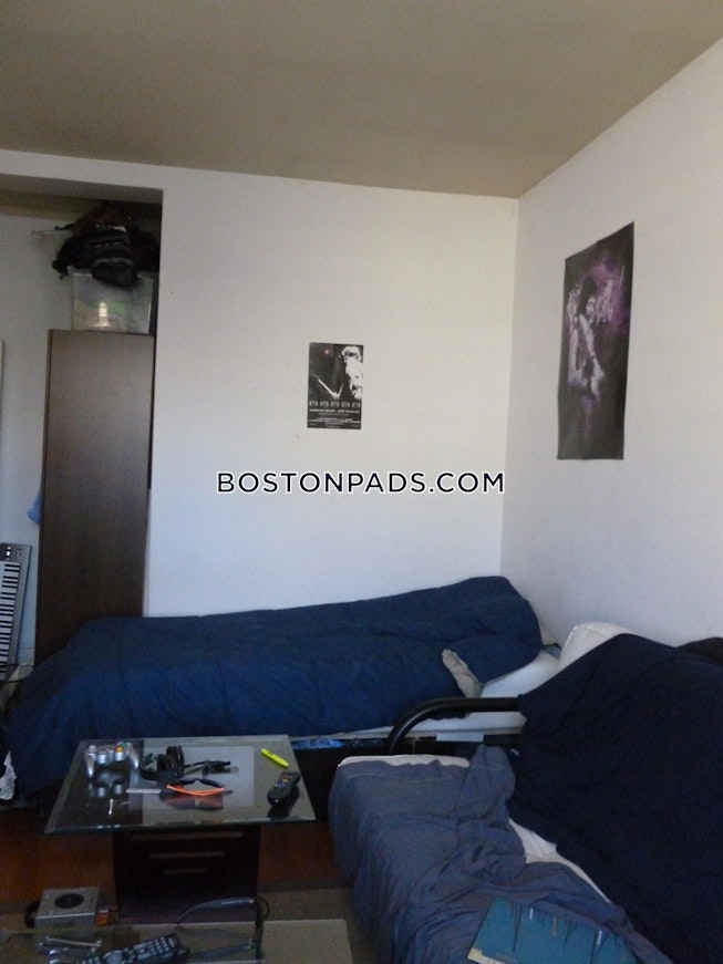 Boston - $4,650 /mo