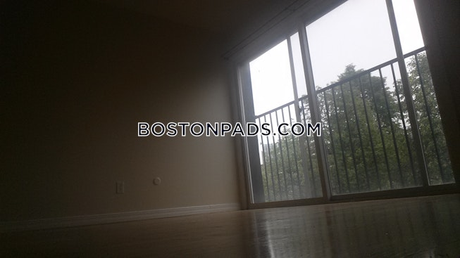 Boston - $2,350 /mo