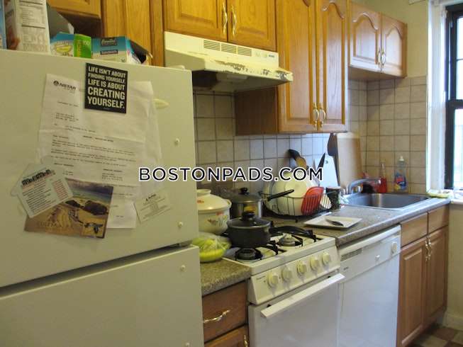 Boston - $2,995 /mo