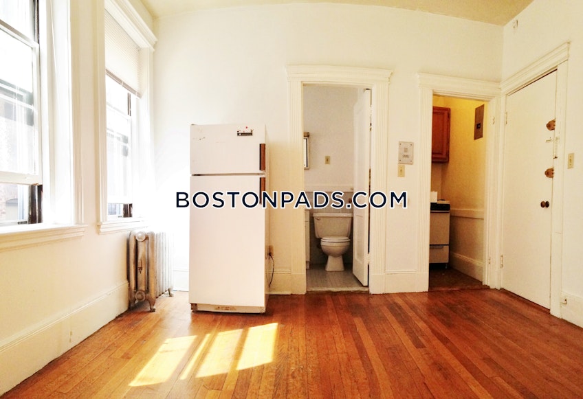 Boston - $2,050 /month