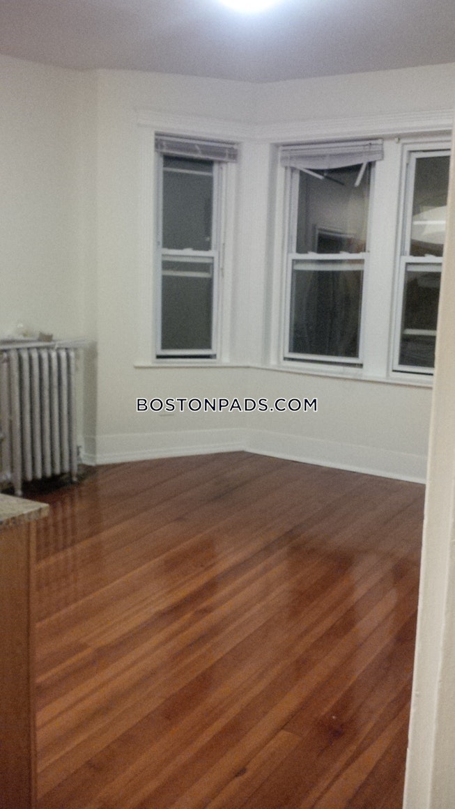 Boston - $2,550 /mo