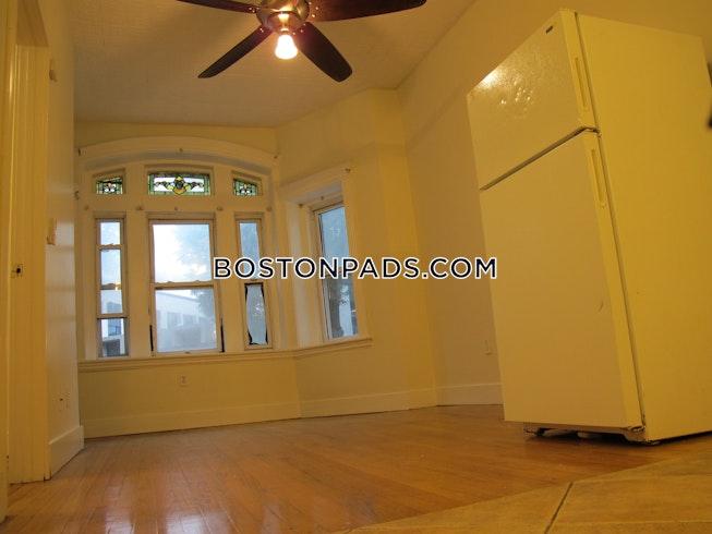 Boston - $2,250 /mo