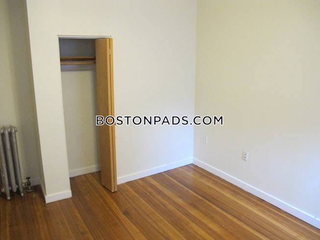 Boston - $2,950 /mo