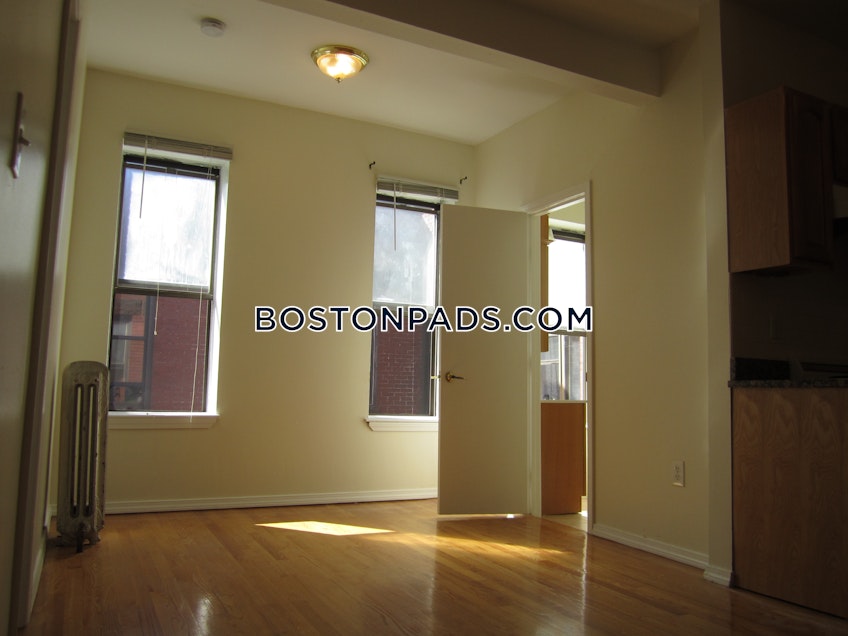 Boston - $3,100 /month