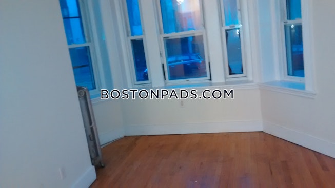 Boston - $2,250 /mo