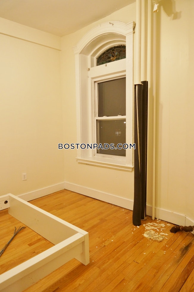 Boston - $2,250 /mo