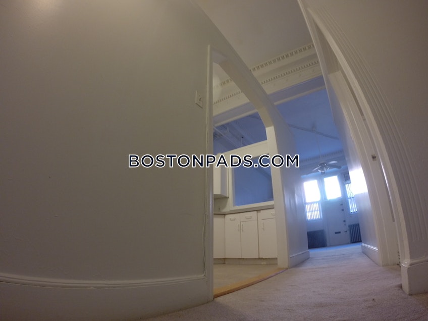 Boston - $2,475 /month