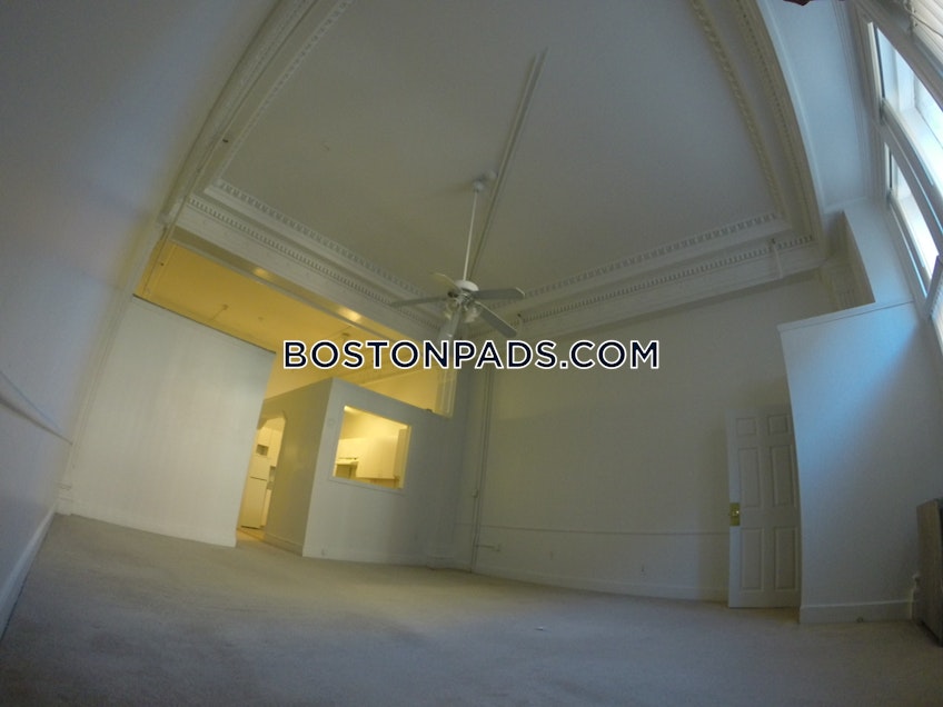 Boston - $2,475 /month