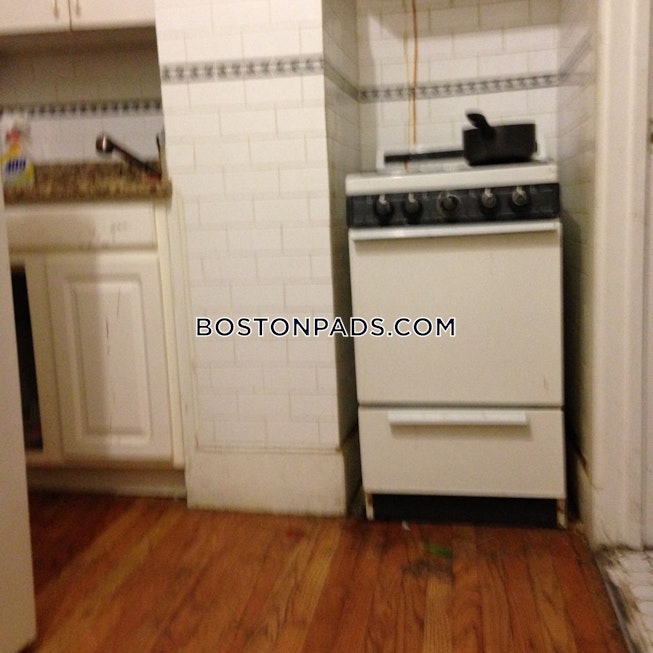 Boston - $3,500 /mo