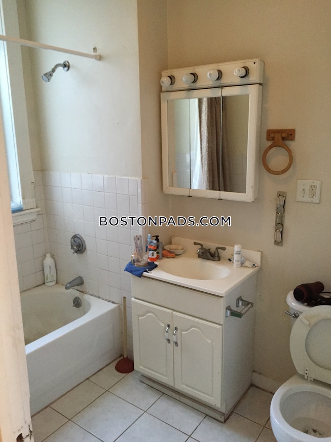 Boston - $3,400 /mo