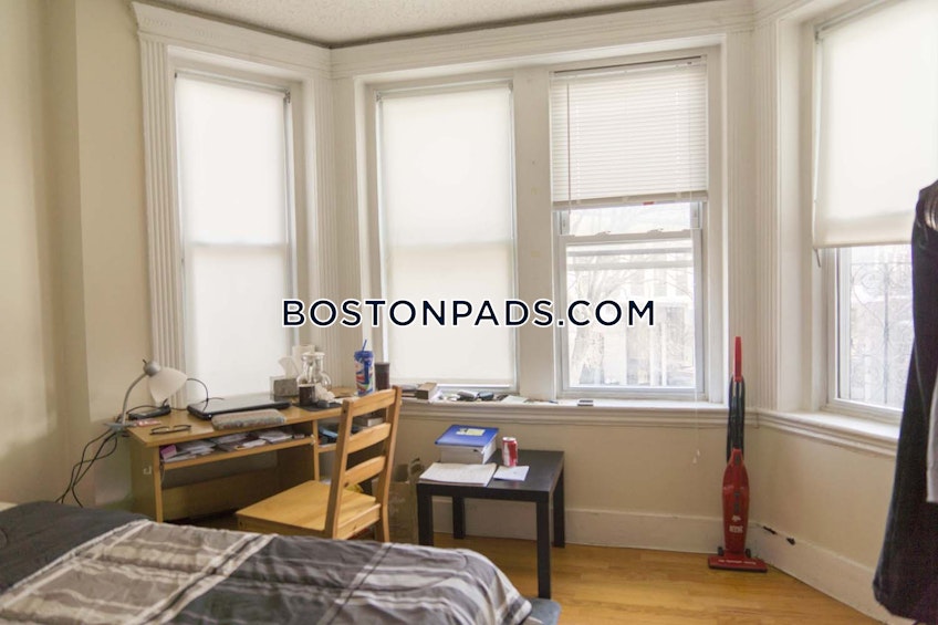 Boston - $3,400 /month