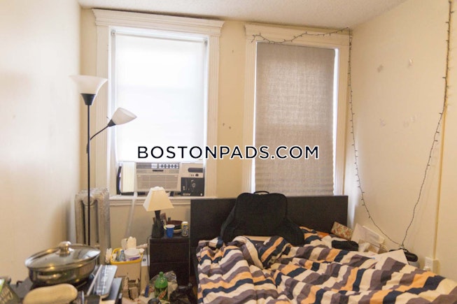 Boston - $3,400 /mo