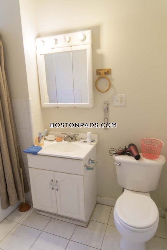 Boston - $3,400 /mo