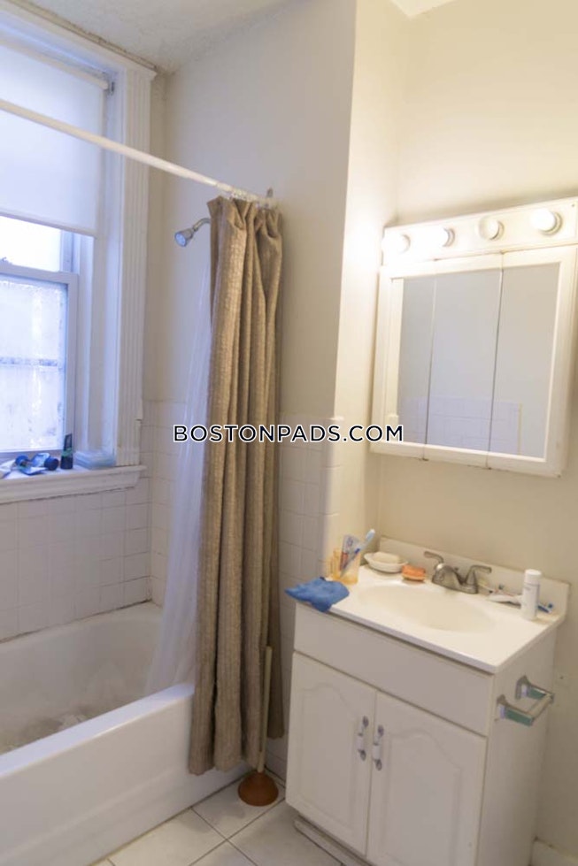 Boston - $3,400 /mo