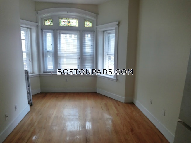 Boston - $2,250 /mo