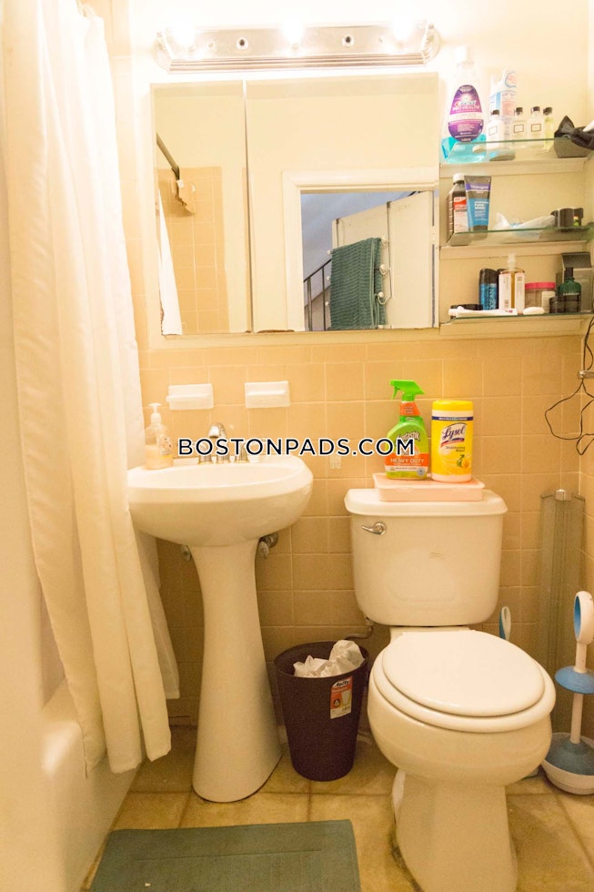 Boston - $3,900 /mo