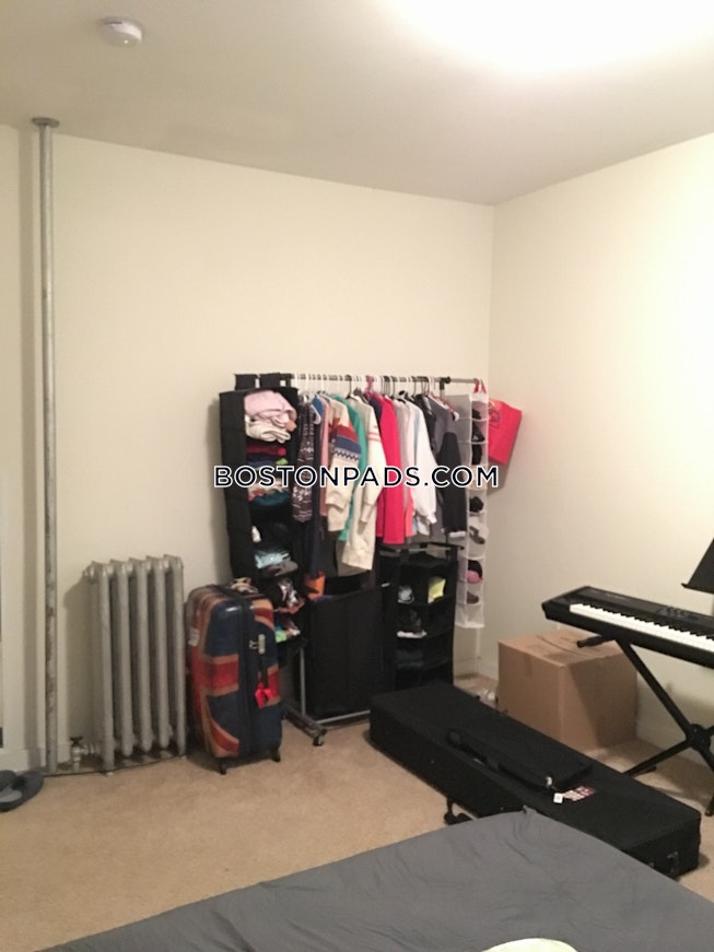 Boston - $3,200 /mo