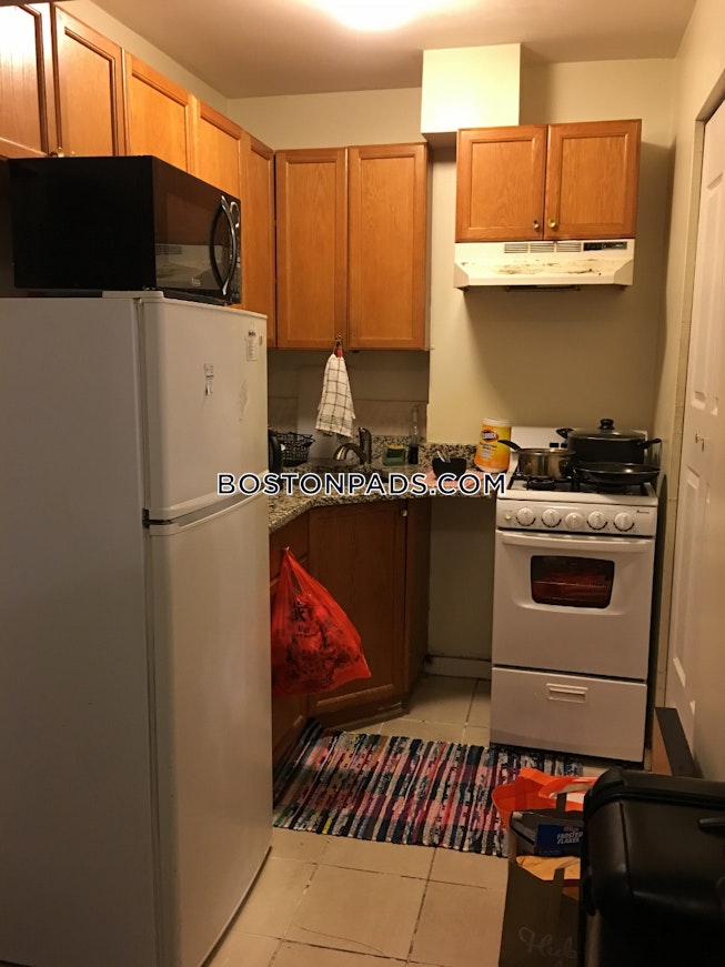 Boston - $3,200 /mo