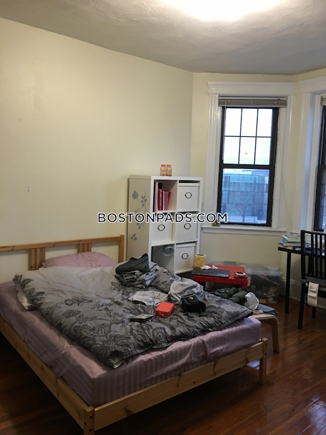 Boston - $2,850 /mo