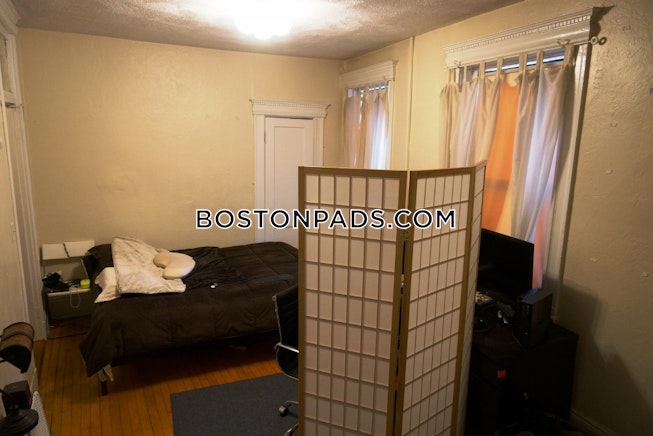 Boston - $2,050 /mo