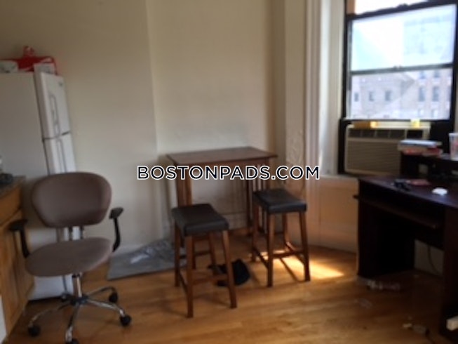 Boston - $2,050 /mo