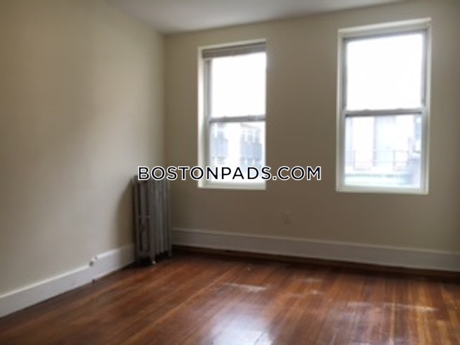 Boston - $2,995 /mo