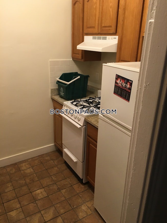 Boston - $1,950 /mo