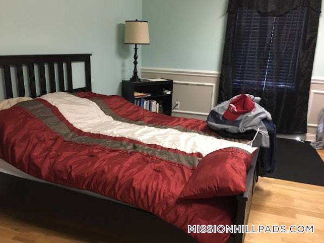 Boston - $2,800 /mo