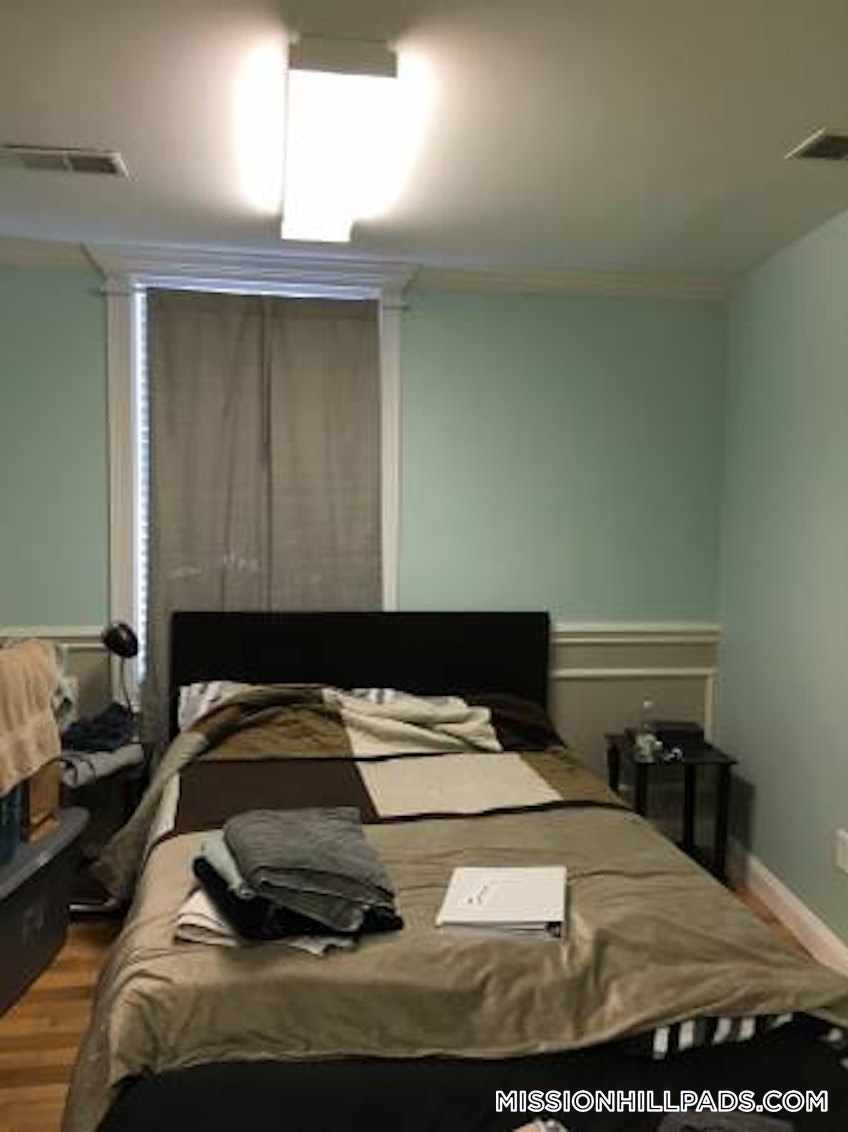 Boston - $2,800 /month