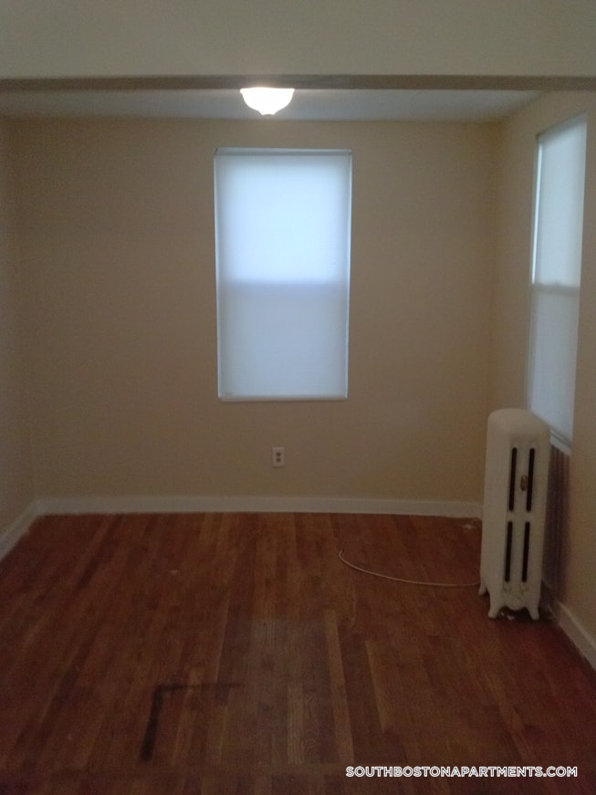 Boston - $2,450 /mo