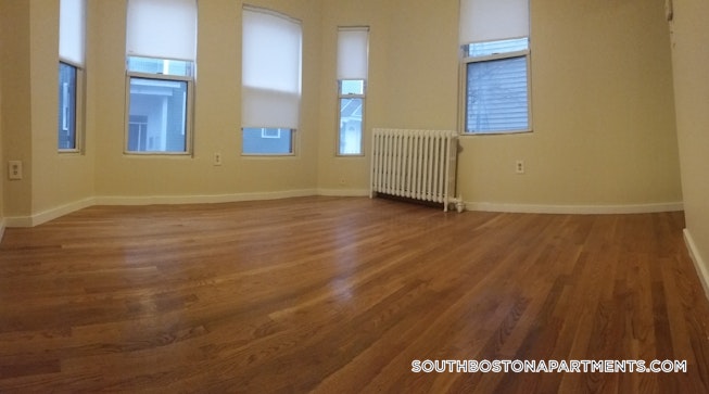 Boston - $2,450 /mo