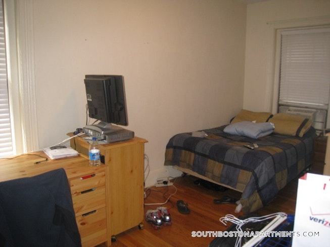 Boston - $6,000 /mo