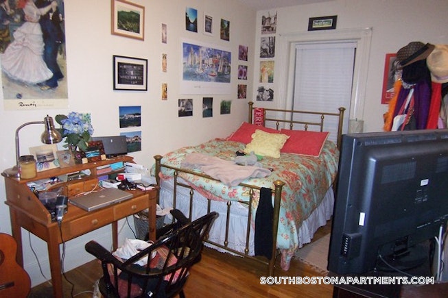 Boston - $6,000 /mo