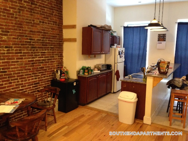 Boston - $4,200 /mo