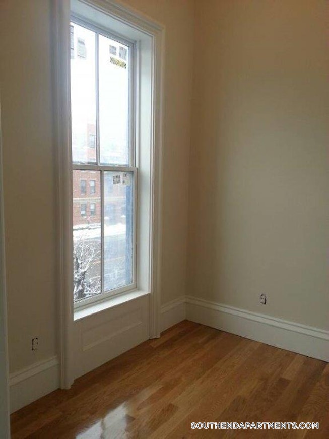 Boston - $4,300 /mo