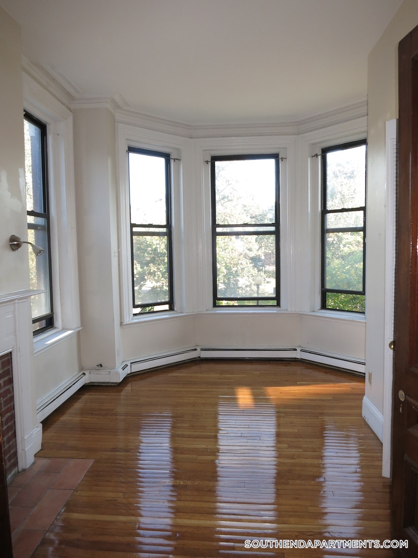 Boston - $3,350 /month