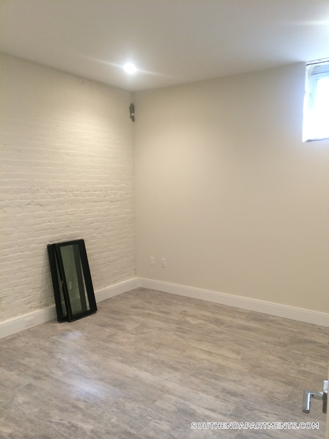 Boston - $4,200 /mo