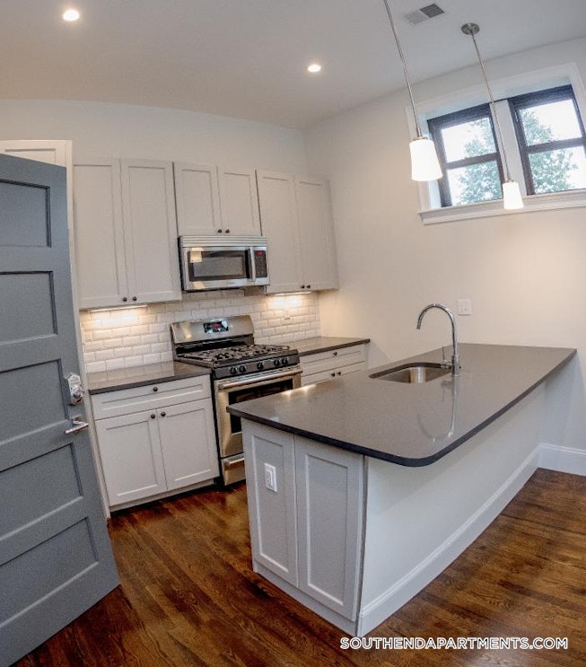 Boston - $4,000 /mo