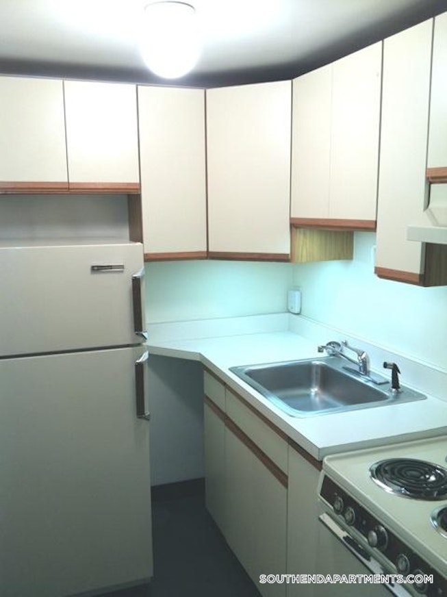 Boston - $2,595 /mo