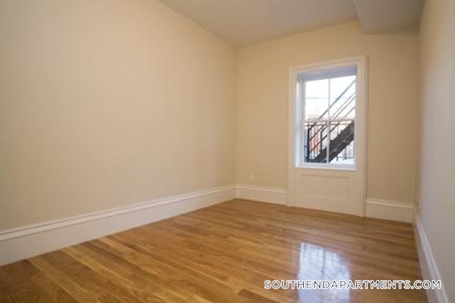 Boston - $4,300 /mo