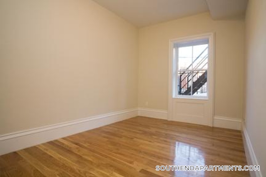 Boston - $4,300 /month